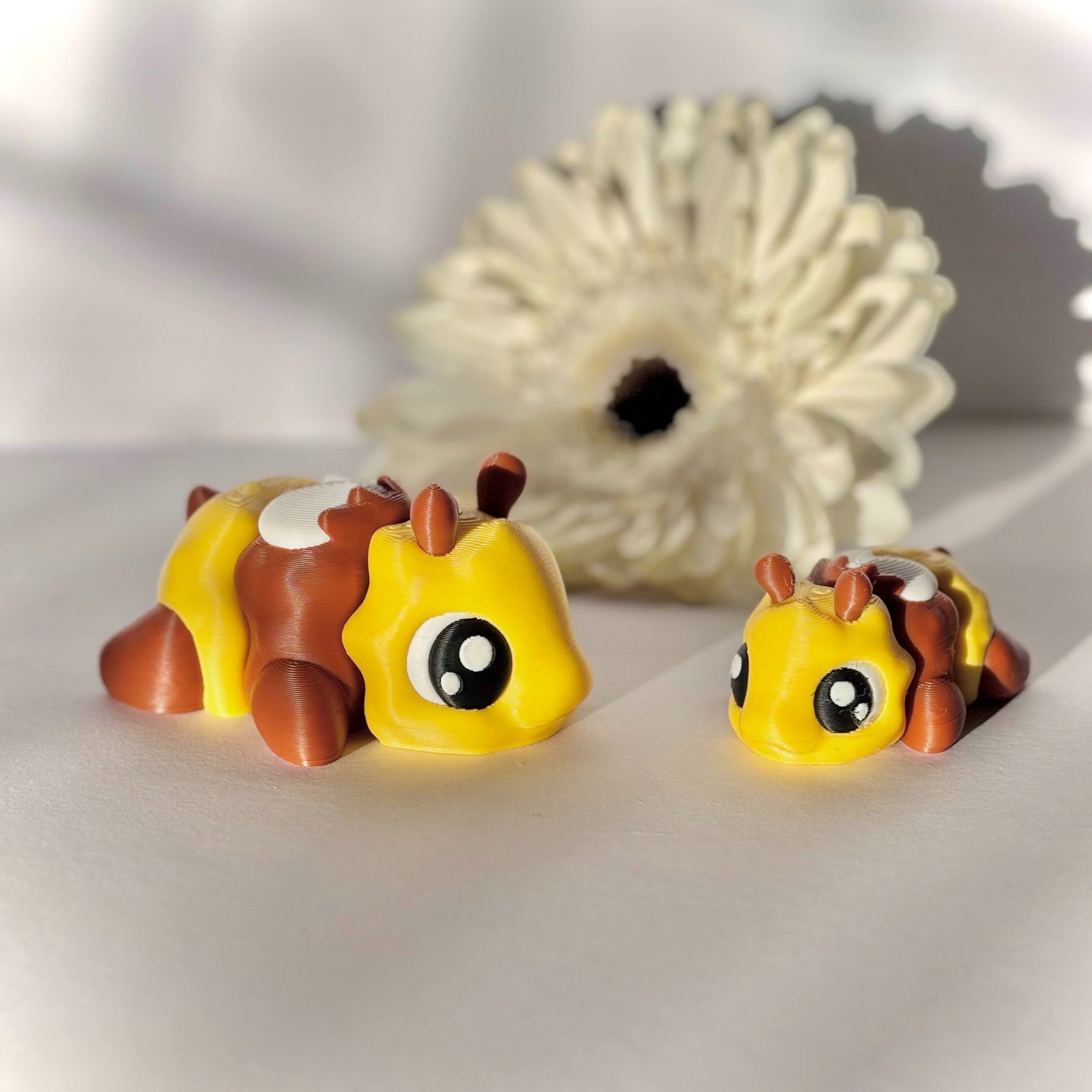 Sevimli Arı Figürü - Koleksiyonluk Mini Heykel